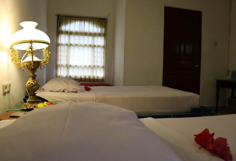 Deluxe Kamer, Puri Bunga Beach Cottages