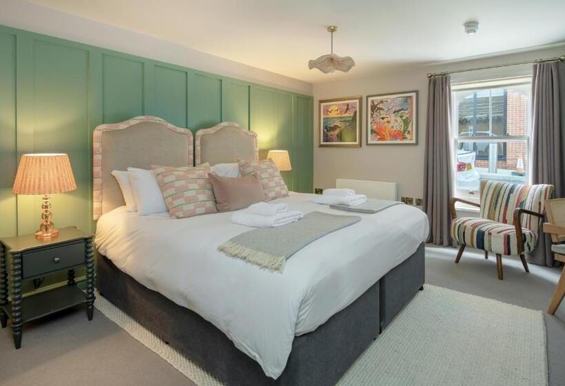 Habitación Estándar Cama King Adaptada para personas con movilidad reducida, New The Railway Hotel Worthing Now Open