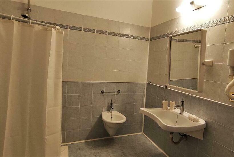 اتاق استاندارد, Bristol