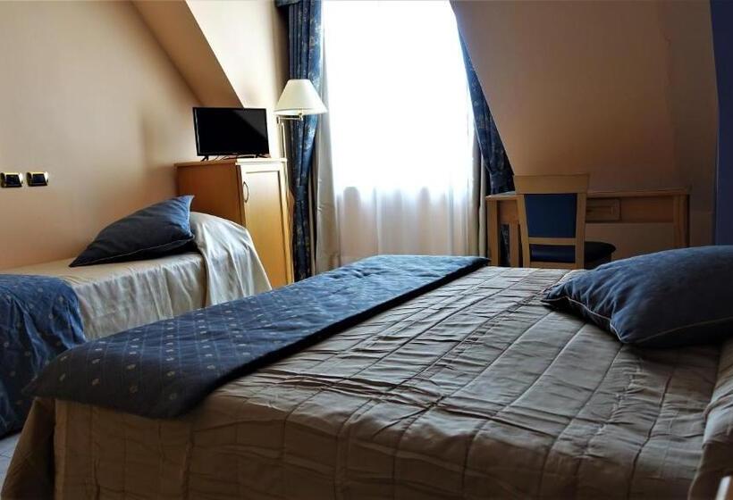 اتاق ساده سه‌ نفره, Bristol