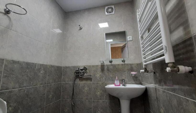 اتاق کلاسیک چهارنفره, Garbani