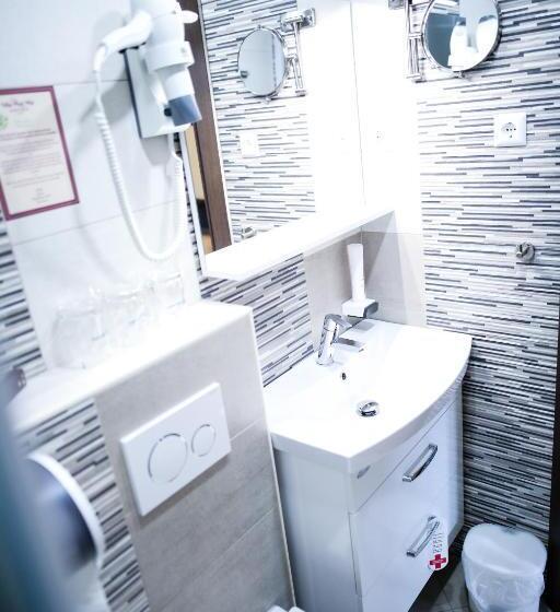 اتاق استاندارد سه نفره, Guest House Vila Moj Mir