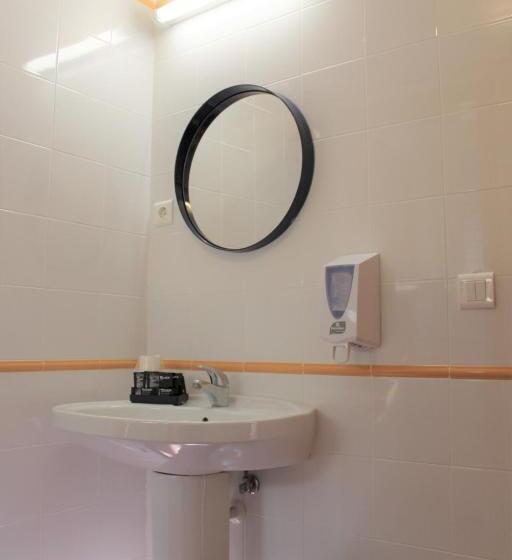اتاق استاندارد چهار تخته, Hostal Rural Fidel Garcia Guzman