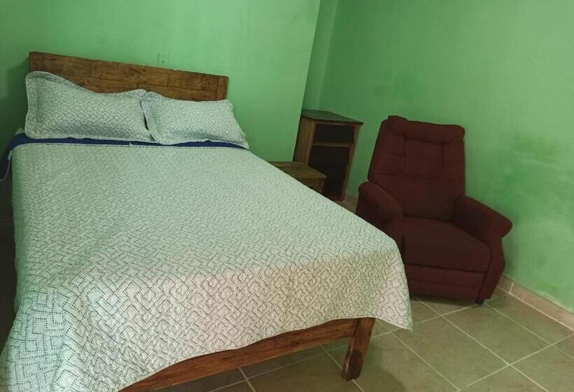 اتاق اکونومی, Hostal Familiar Argeñal