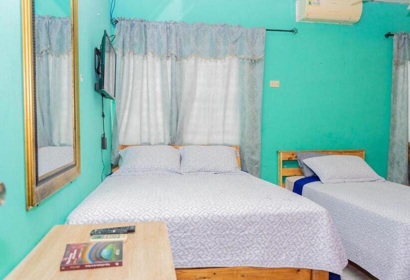 اتاق استاندارد سه نفره, Hostal Familiar Argeñal