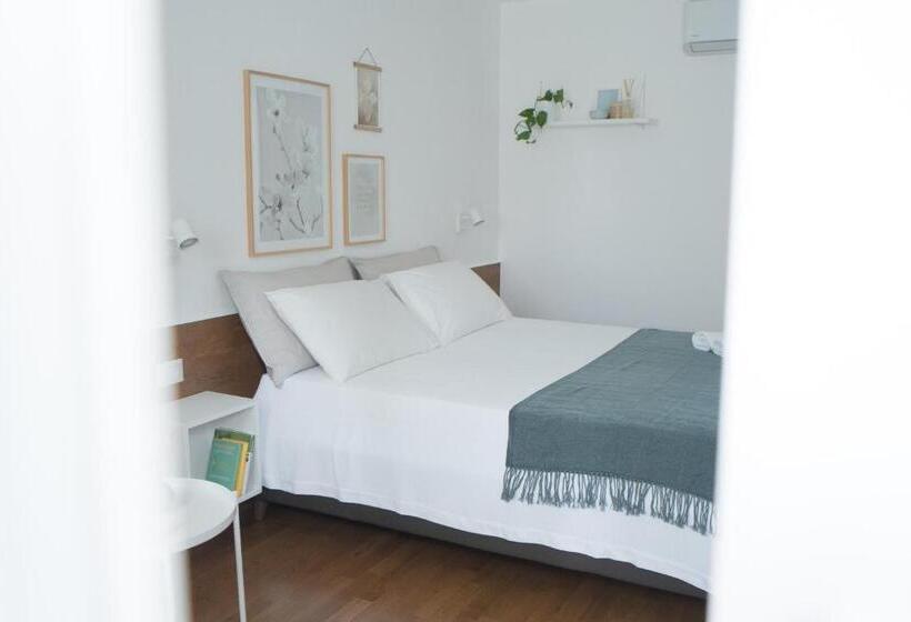 اتاق استاندارد با چشم‌انداز باغ, B&b La Ferula