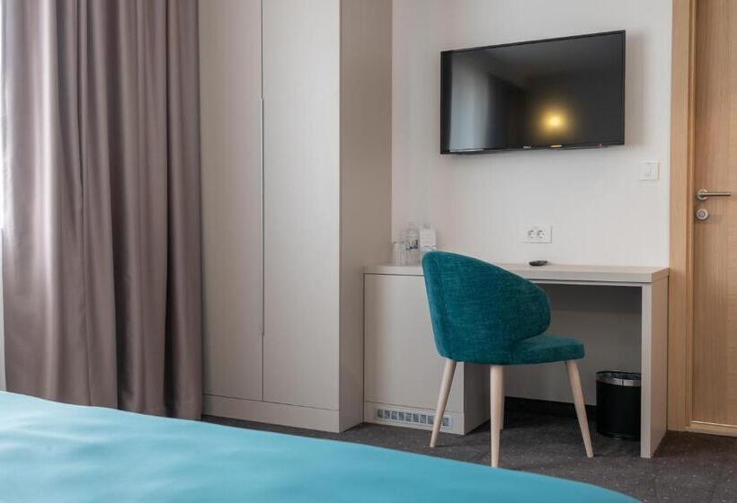 اتاق استاندارد با چشم‌انداز باغ, Marea Hotel & Spa