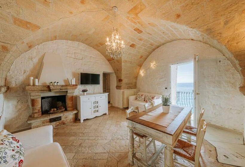 سوییت سوپریور با چشم‌انداز دریا, Tre Archi Suite & Relais