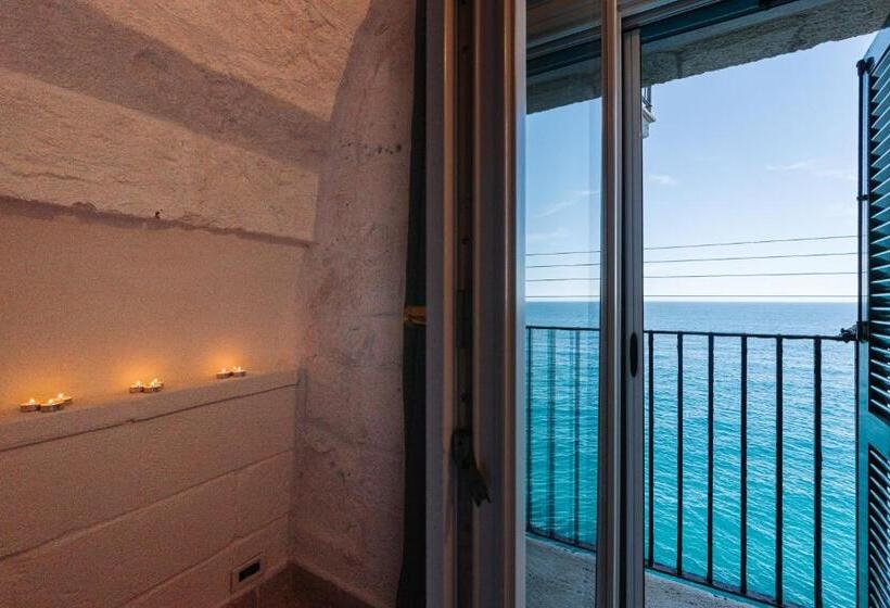 سوییت سوپریور با چشم‌انداز دریا, Tre Archi Suite & Relais