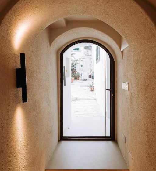 سوییت با چشم‌انداز دریا, Tre Archi Suite & Relais