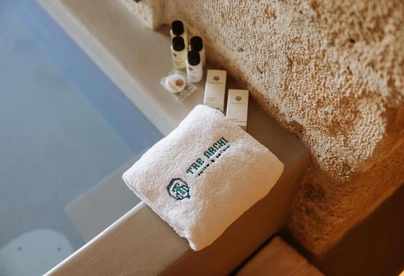 سوییت با چشم‌انداز دریا, Tre Archi Suite & Relais