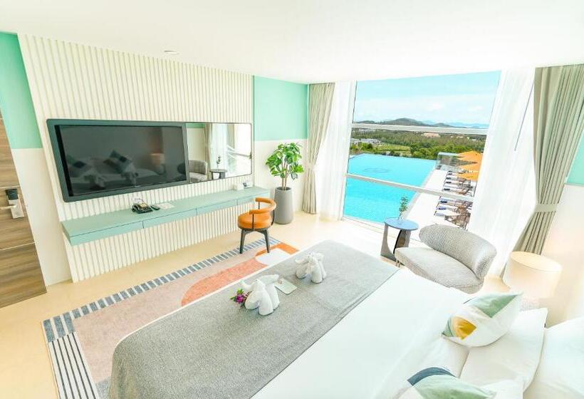 اتاق سوپریور با چشم‌انداز استخر, Hilltop Wellness Resort