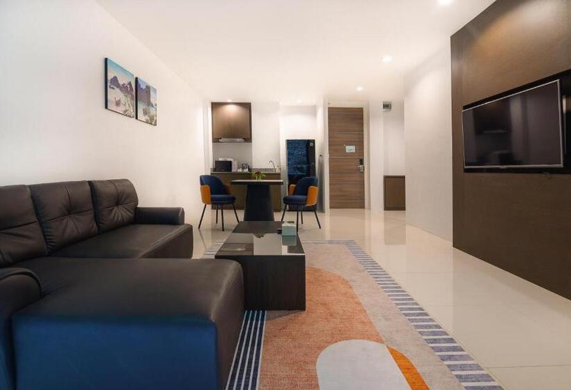 سوییت با چشم‌انداز کوه, Hilltop Wellness Resort