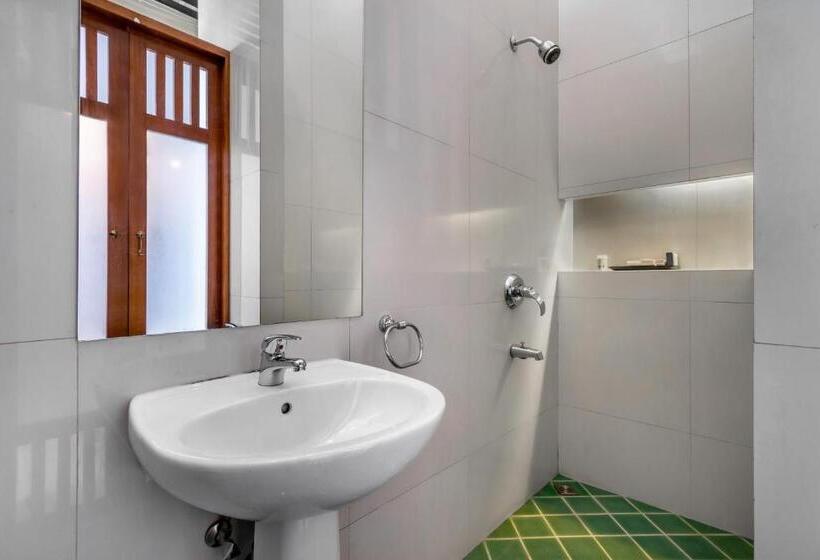 اتاق استاندارد با تخت بزرگ, Hilltop Wellness Resort