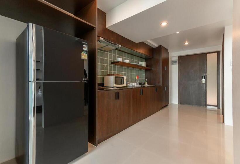 استودیو اجرایی, Hilltop Wellness Resort