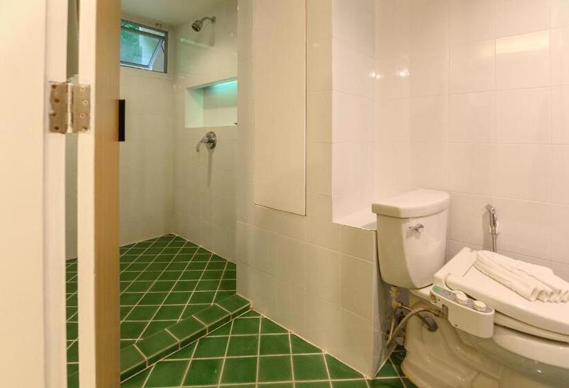 استودیو اجرایی, Hilltop Wellness Resort