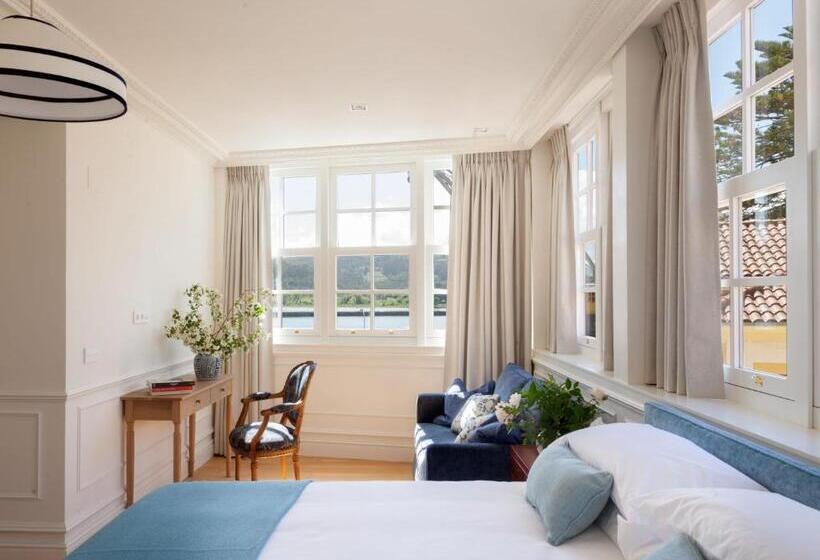 Deluxe room with river view, Gran Hotel Brillante