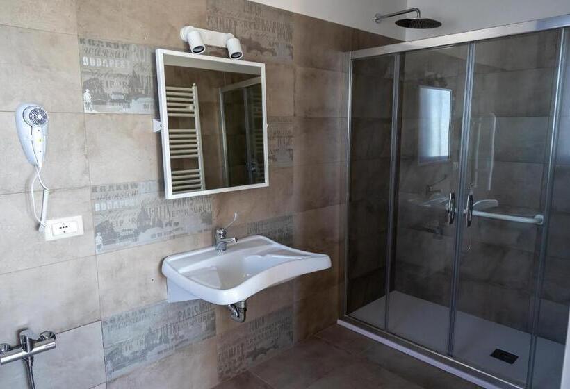 اتاق استاندارد با تخت بزرگ برای معلولان, Resort Reis Country House