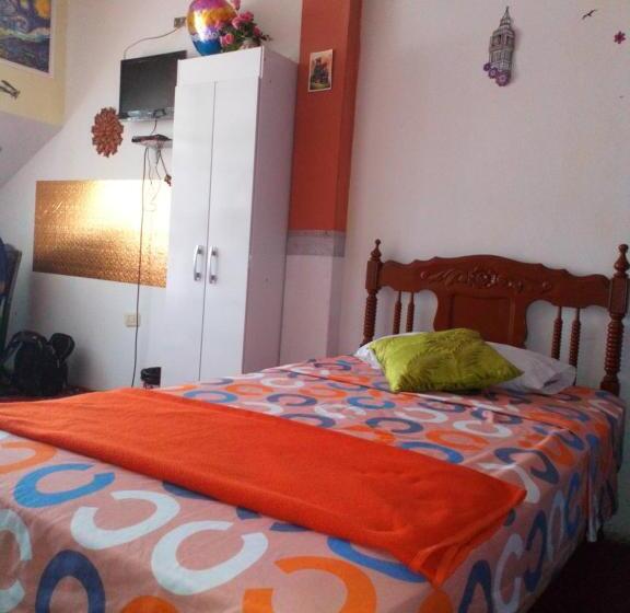 اتاق استاندارد چهار تخته, Inti Hostel Airport