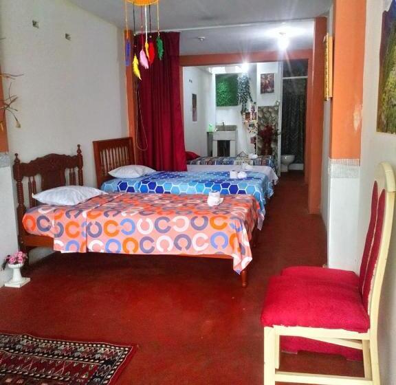 اتاق استاندارد چهار تخته, Inti Hostel Airport