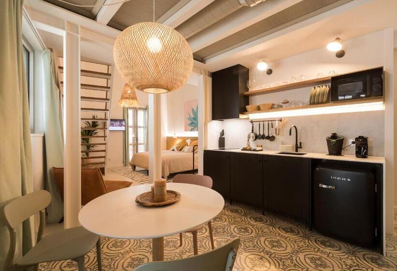 1 Bedroom Penthouse Apartment, Portmany