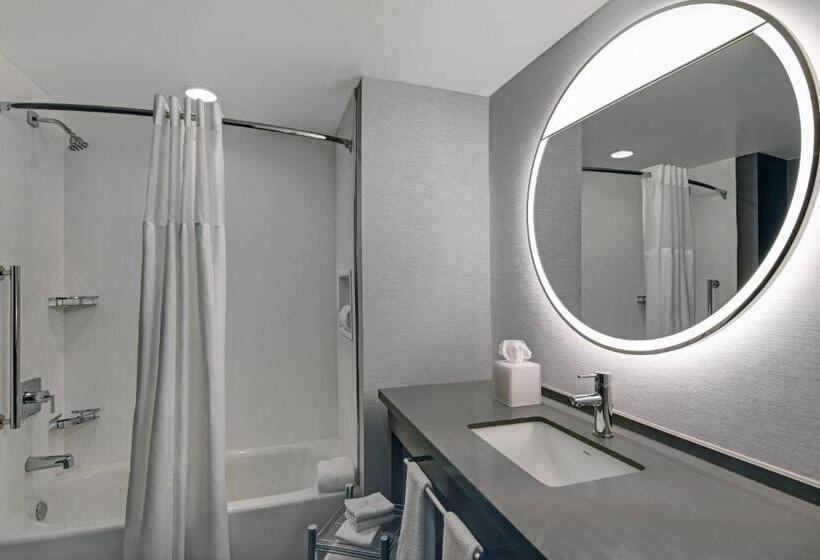 اتاق استاندارد برای معلولان, Courtyard® By Marriott® Manhattan Aggieville
