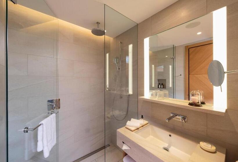 行政房间, Mövenpick Hotel Basel