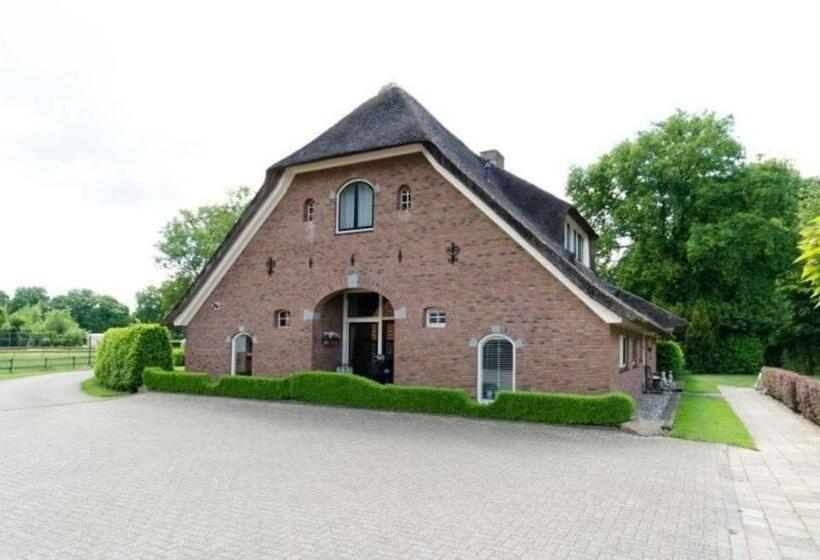 آپارتمان 1 خوابه, Luxury Group Accommodation For 14 People
