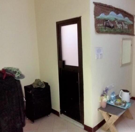 Family Room, Swahili House & Art