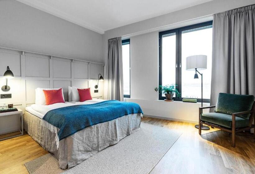 استودیوی استاندارد, Biz Apartment Bromma