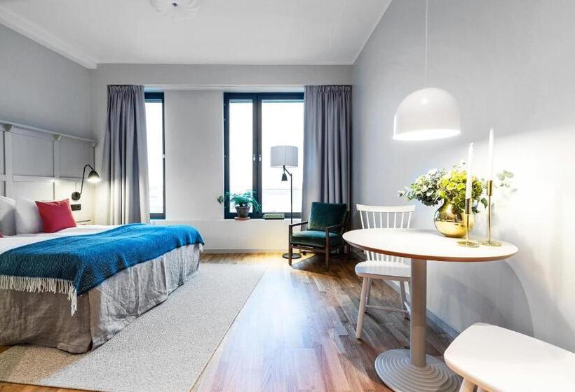استودیوی استاندارد, Biz Apartment Bromma