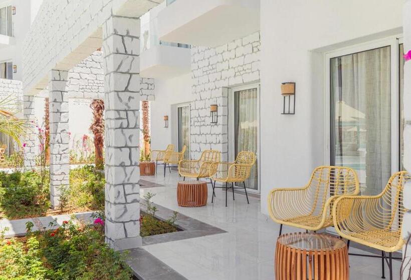 سوییت خانوادگی, Tanoak Resort