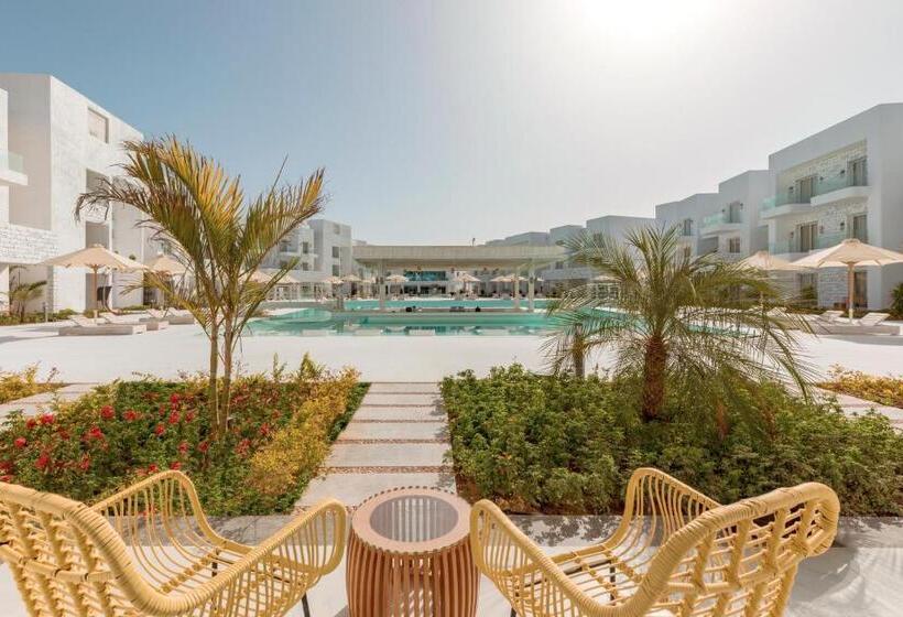 سوییت خانوادگی, Tanoak Resort
