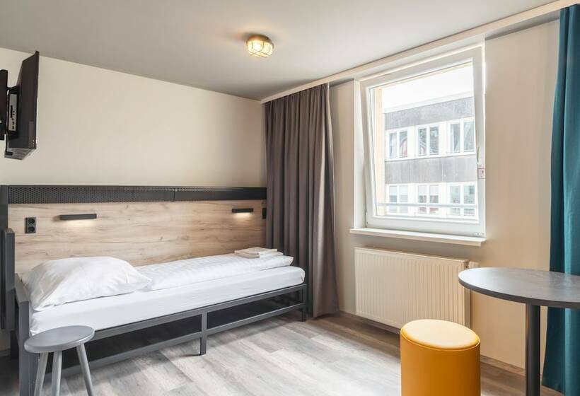 اتاق استاندارد یک نفره, a&o Koln Neumarkt