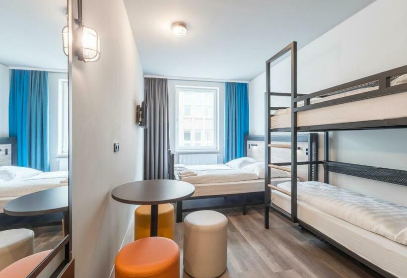 اتاق استاندارد چهار تخته, a&o Koln Neumarkt