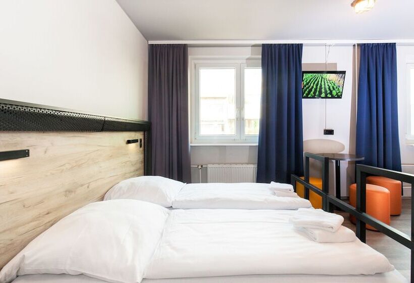 اتاق استاندارد یک نفره, a&o Koln Neumarkt
