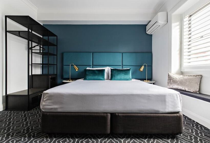 Standard Room King Size Bed, Avoca Randwick By Sydney Lodges