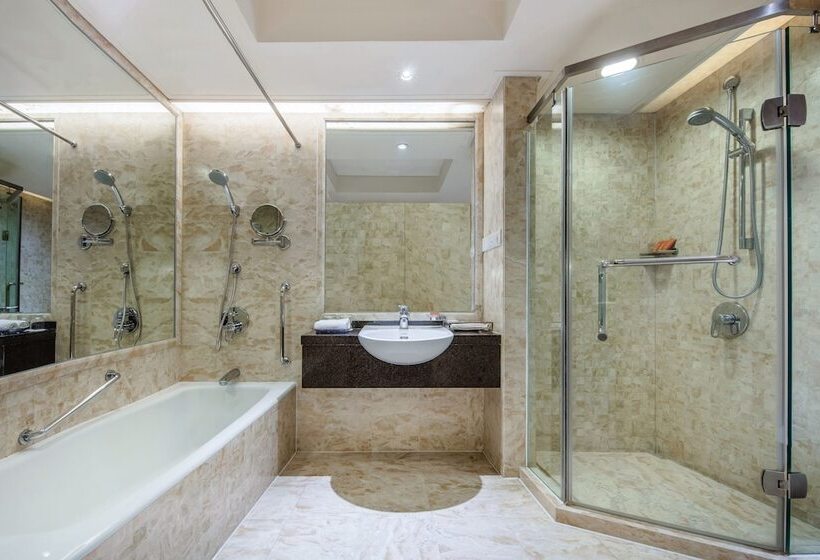 سوئیت کلاب, Crowne Plaza Foshan, An Ihg Hotel   Canton Fair Free Shuttle Bus