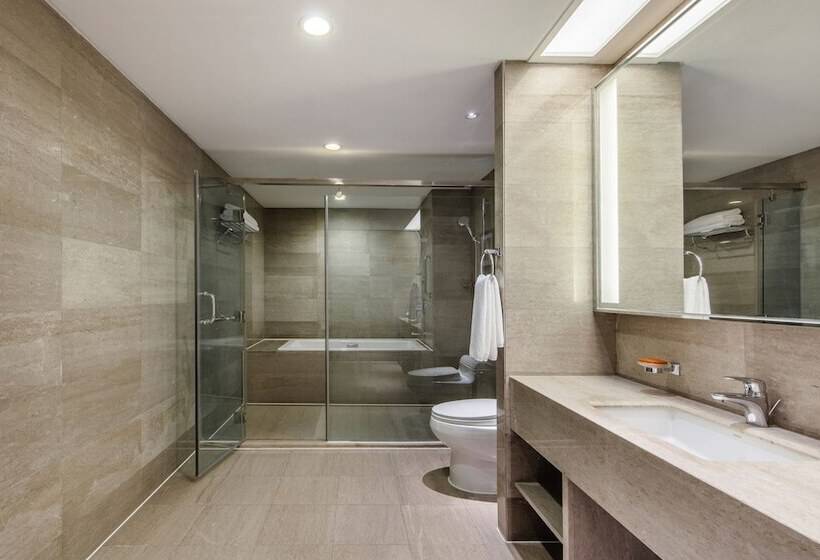 سوئیت کلاب, Crowne Plaza Foshan, An Ihg Hotel   Canton Fair Free Shuttle Bus