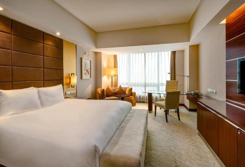 اتاق استاندارد با چشم‌انداز شهر, Crowne Plaza Yantai Sea View, An Ihg