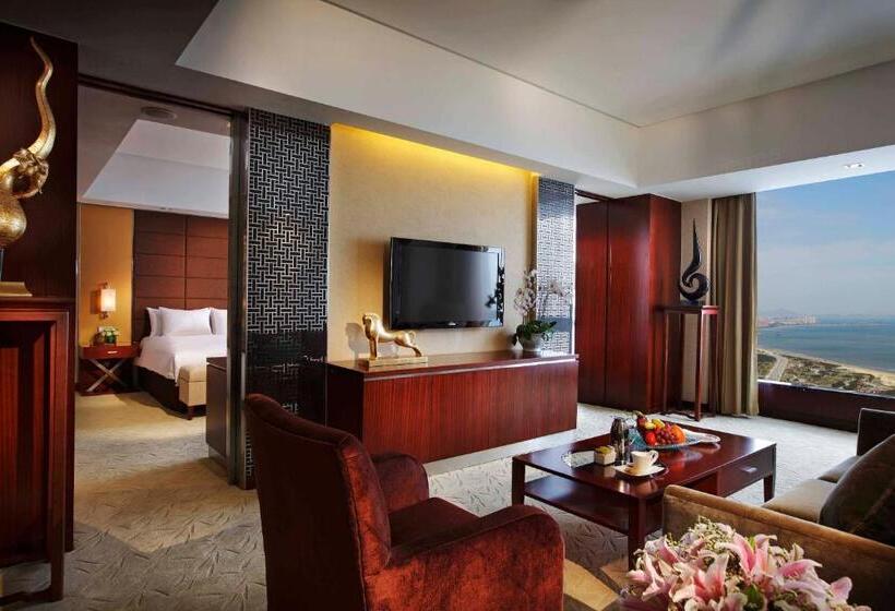 سوئیت با تخت بزرگ, Crowne Plaza Yantai Sea View, An Ihg