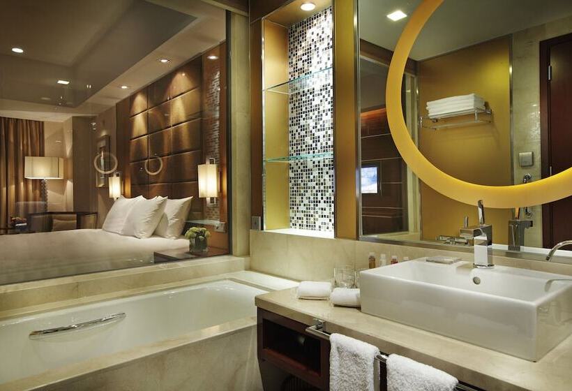 اتاق استاندارد با چشم‌انداز دریا, Crowne Plaza Yantai Sea View, An Ihg
