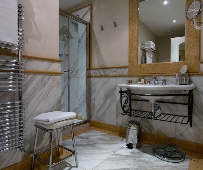 اتاق کلاسیک, Golden Tower Hotel & Spa