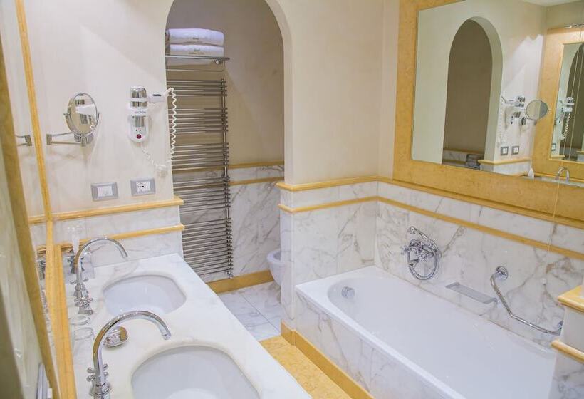 اتاق لوکس, Golden Tower Hotel & Spa