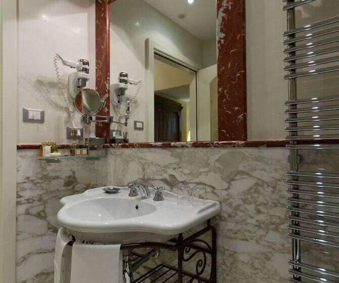 اتاق لوکس, Golden Tower Hotel & Spa