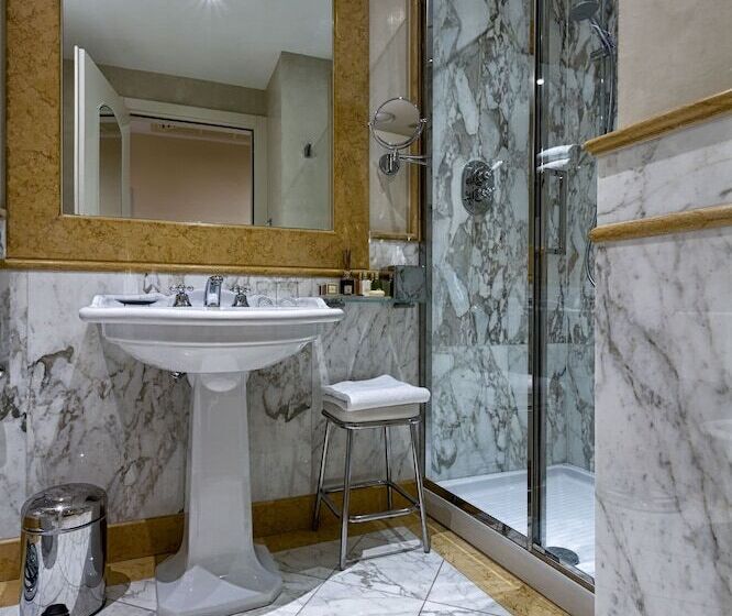 اتاق لوکس, Golden Tower Hotel & Spa