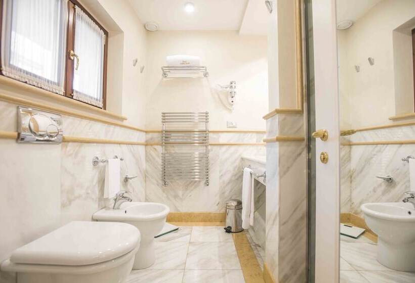 اتاق عادی یک تخته, Golden Tower Hotel & Spa