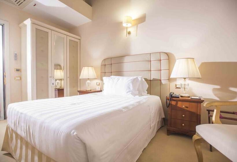 اتاق عادی یک تخته, Golden Tower Hotel & Spa