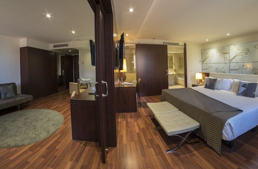 Executive Suite, Gran Ultonia