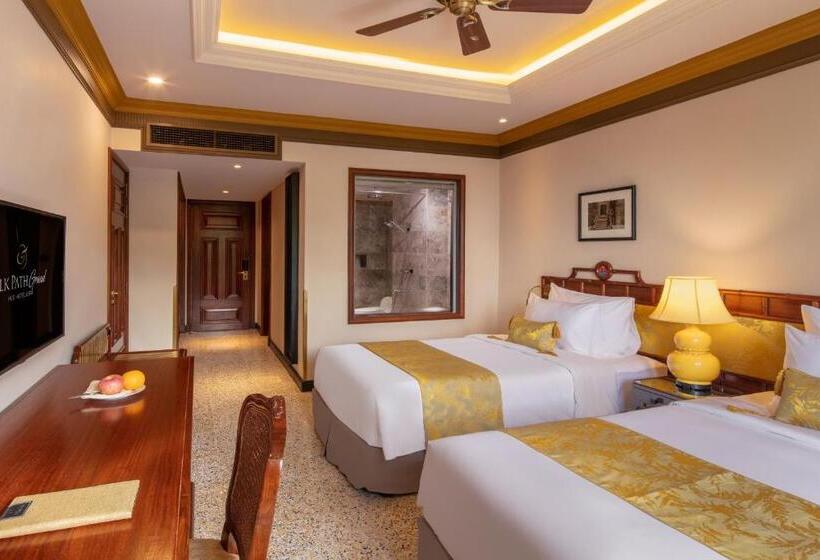اتاق لوکس, Silk Path Grand Hue
